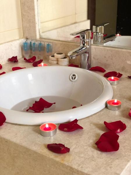 Almakan Hotel 108